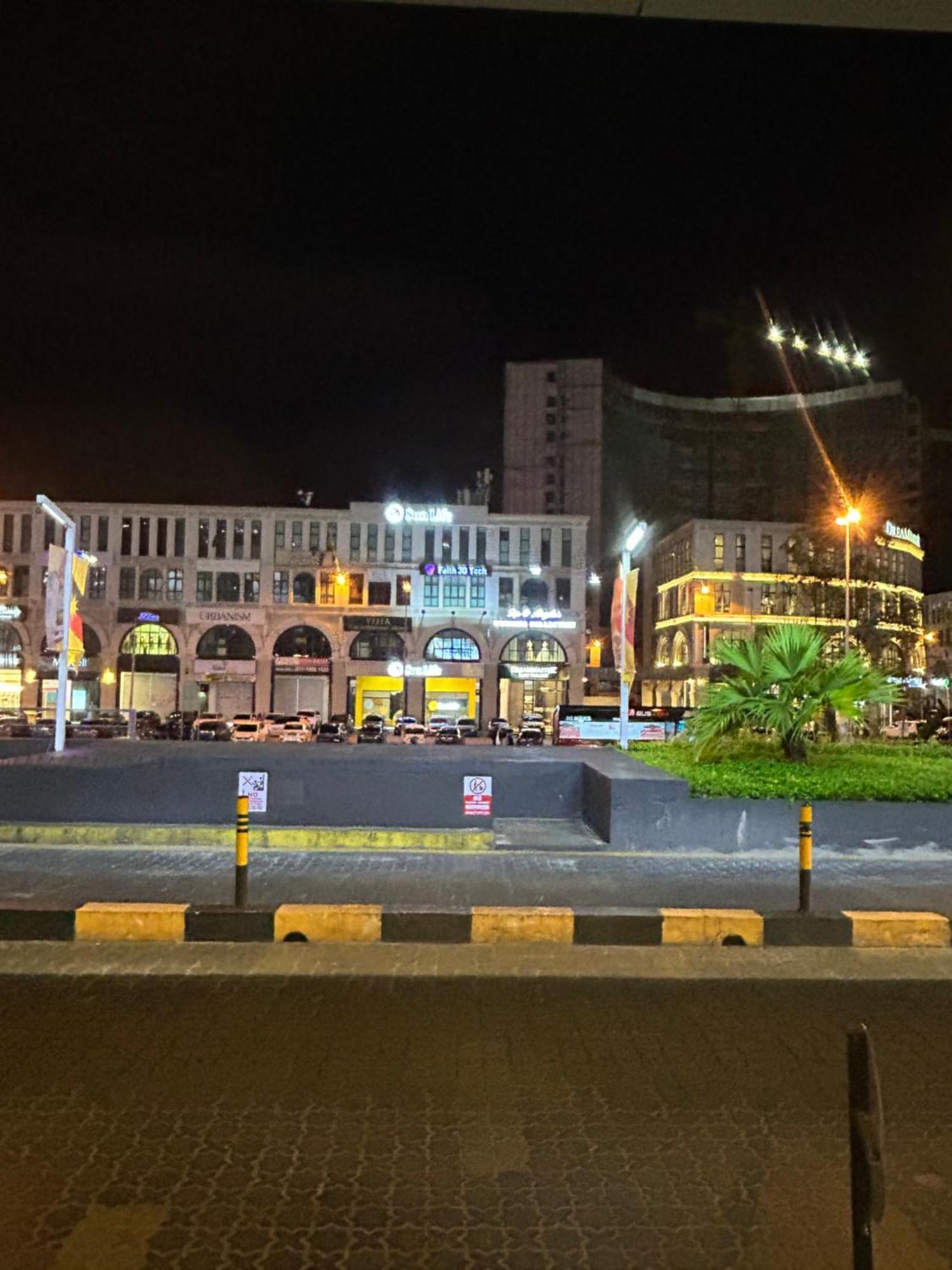 Vivacity Megamall Jazz 1 ,2-8 Pax , 3 Br